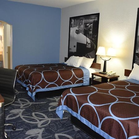 Super 8 By Wyndham Houston Hobby Airport South Exterior foto