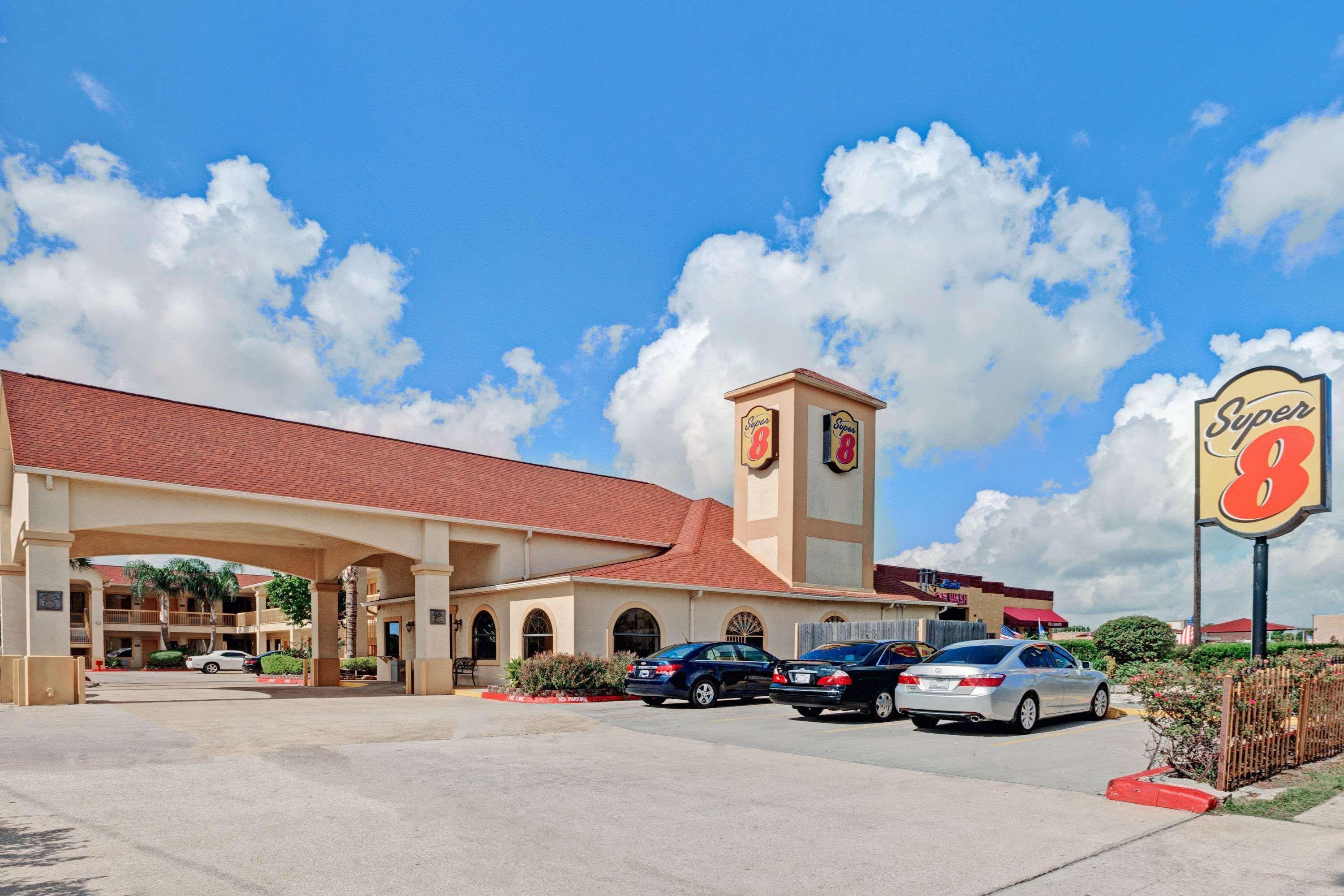 Super 8 By Wyndham Houston Hobby Airport South Exterior foto